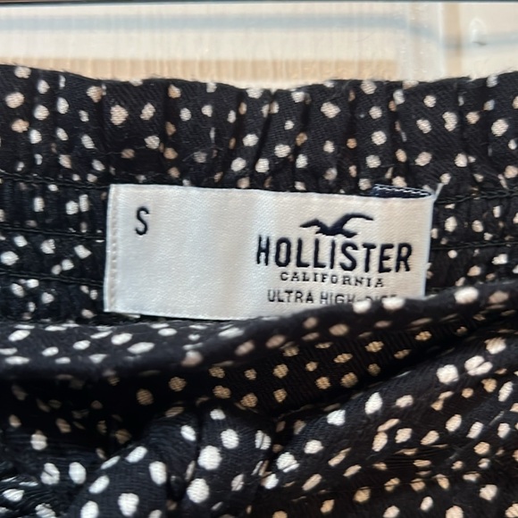 Shorts - Picture 2 of 5